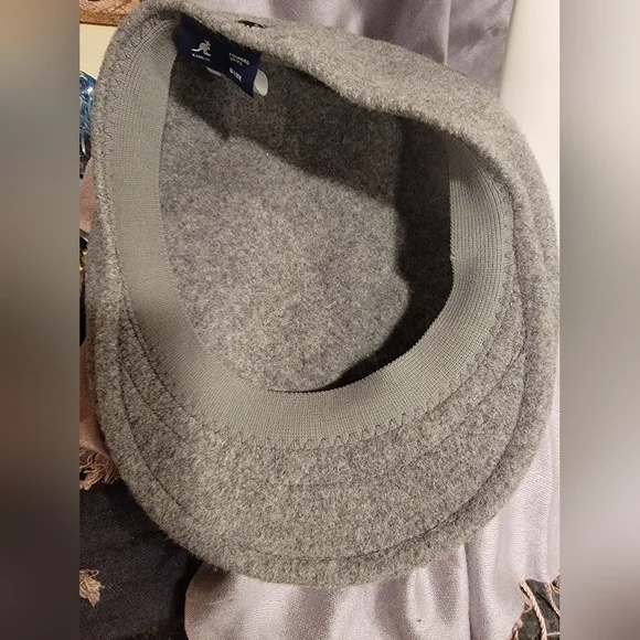 Grey Kangol Flat/Newsboy Style Cap - Picture 6 of 12